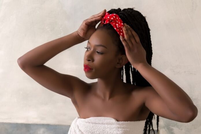 Pourquoi le bandeau est l’accessoire parfait pour sublimer votre tenue