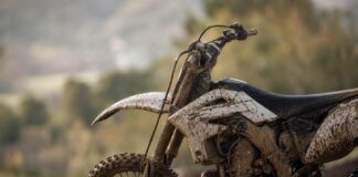 Motocross boue et performance, les secrets pour une moto impeccable